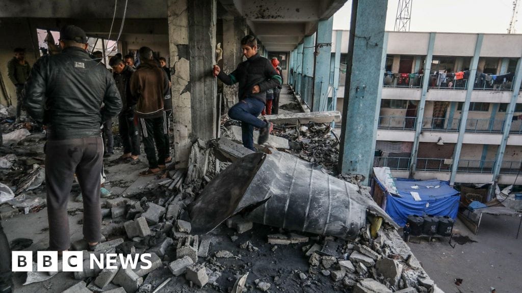 "Israeli Strikes in Gaza Kill Over 50, Including Shelter Victims, Reports Hamas Ministry"